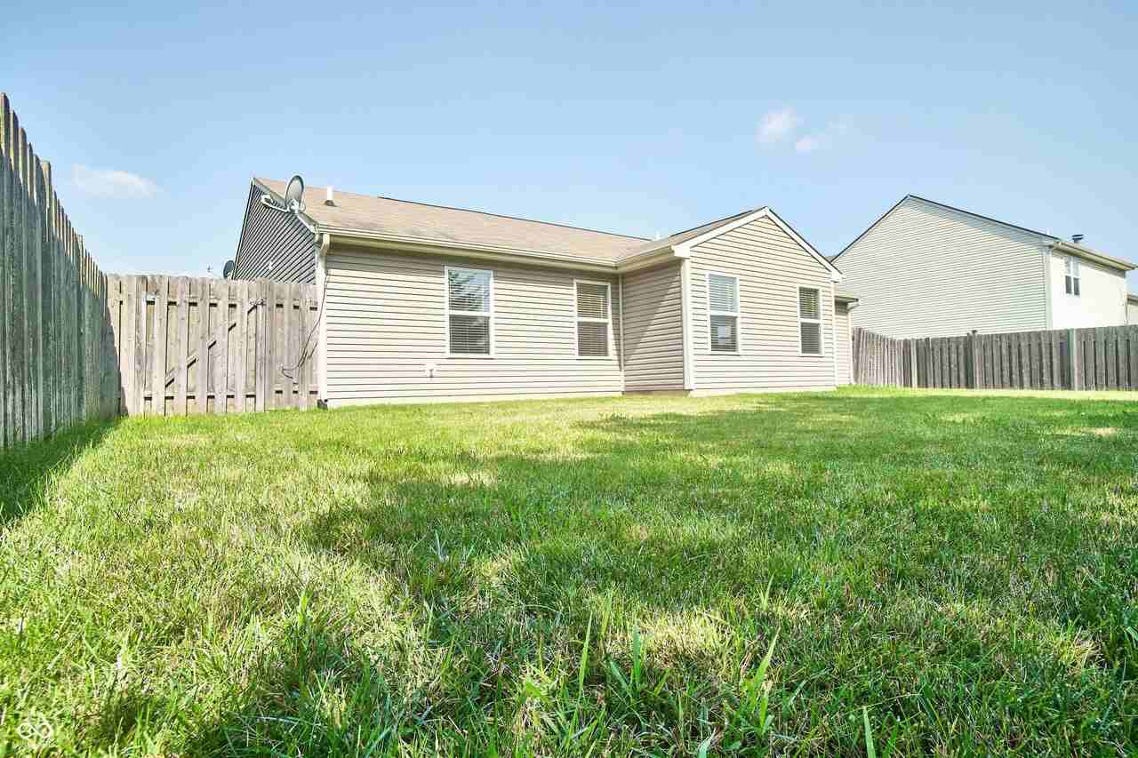 12983 Quarterback Ln - Photo 5 of 43