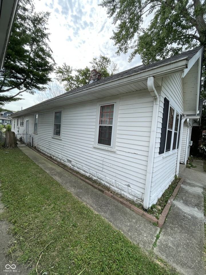47 N Ewing St - Photo 2 of 16