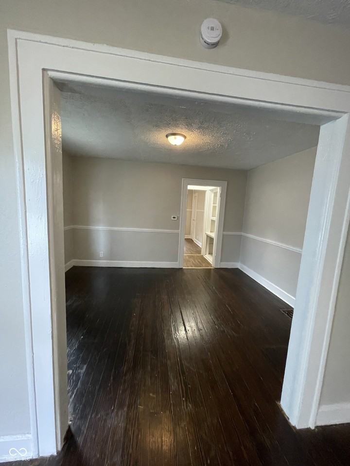 47 N Ewing St - Photo 6 of 16