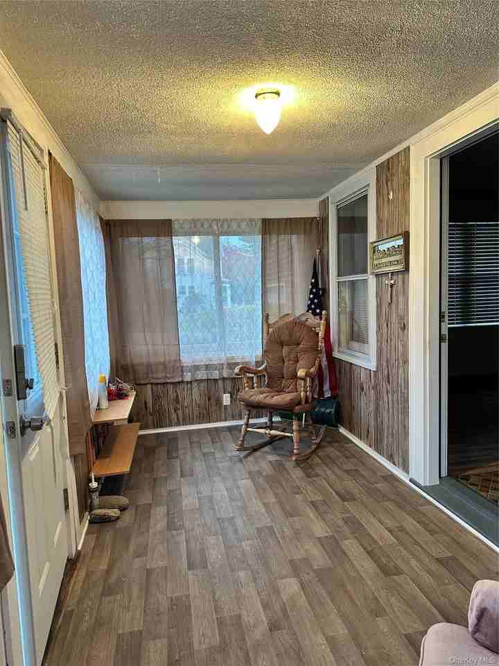 517 Flint St - Photo 3 of 16