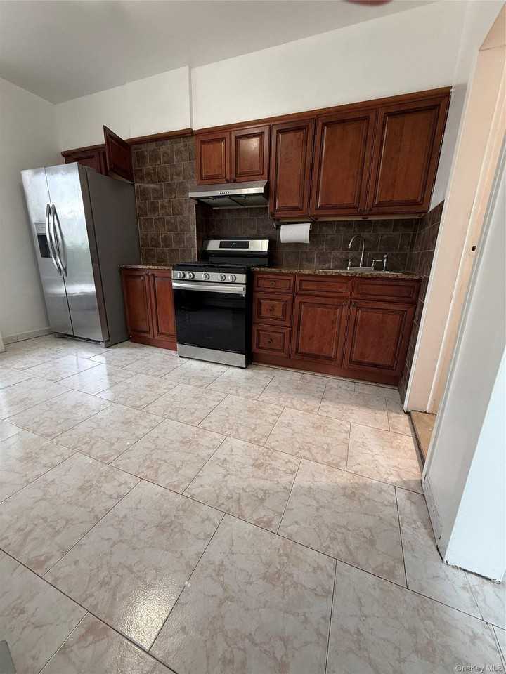 6020 60th St - Photo 2 of 20
