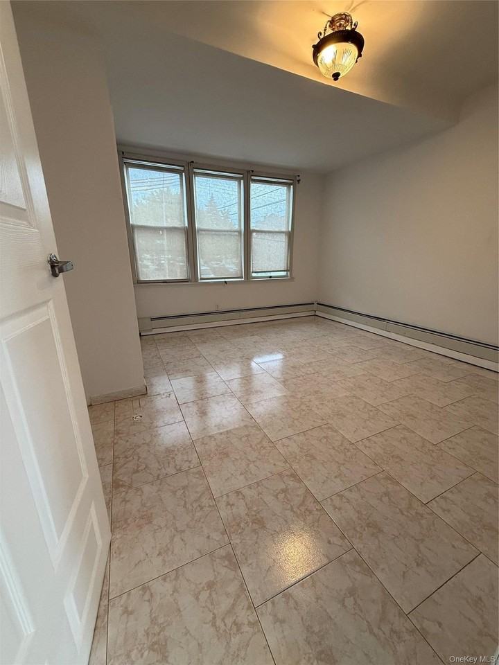 6020 60th St - Photo 4 of 20
