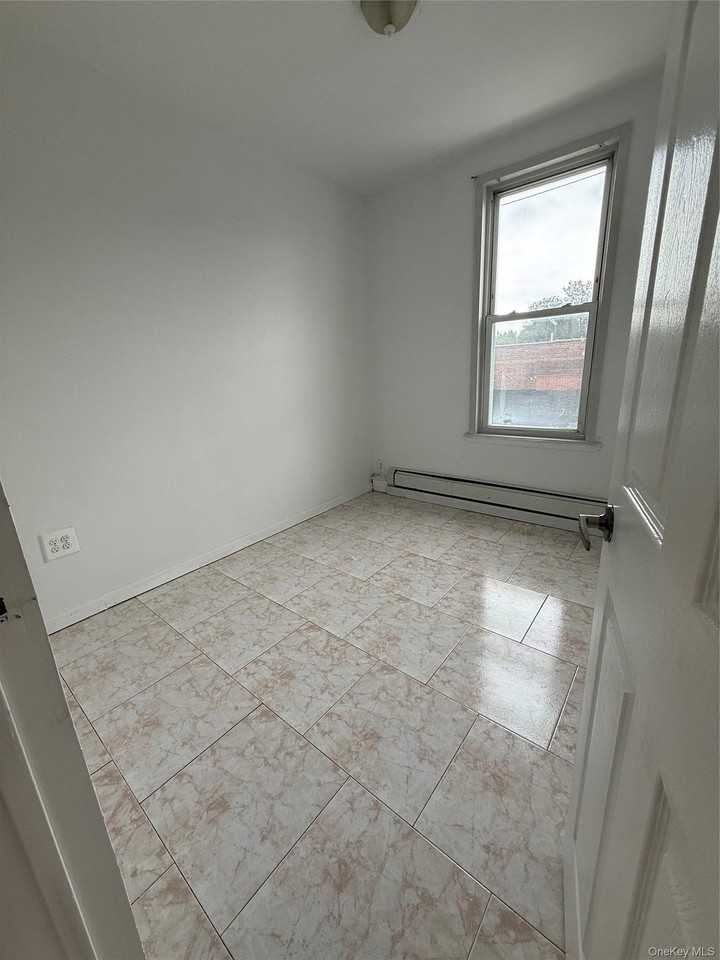 6020 60th St - Photo 5 of 20