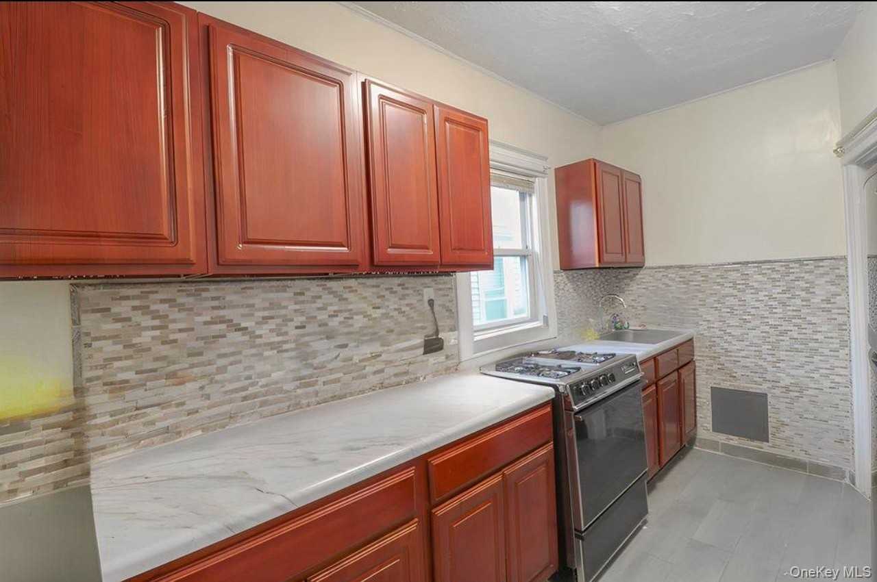 1643 Lurting Ave - Photo 5 of 5