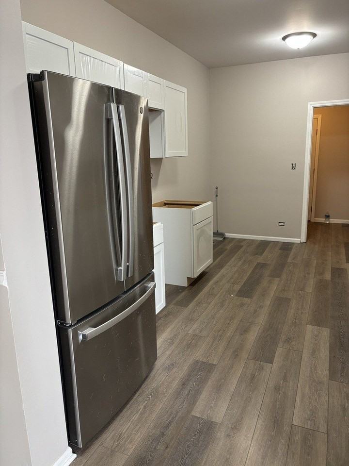 223 Grandview Ct #203 - Photo 2 of 2