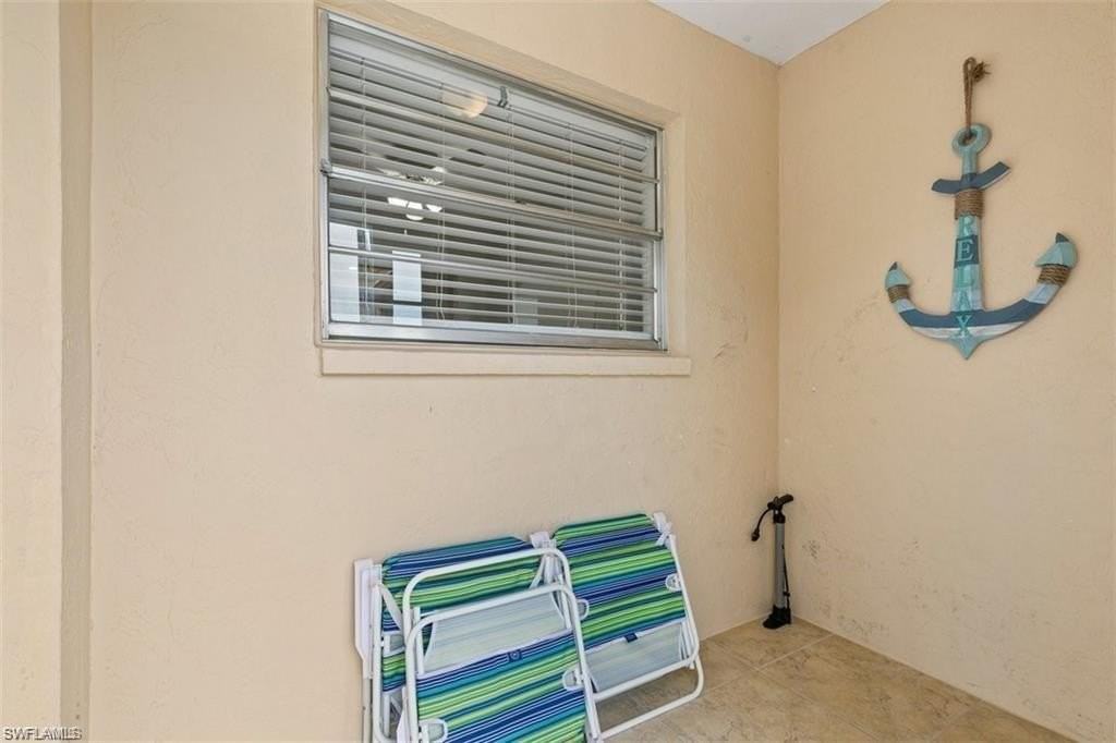 717 95th Ave N - Photo 6 of 18