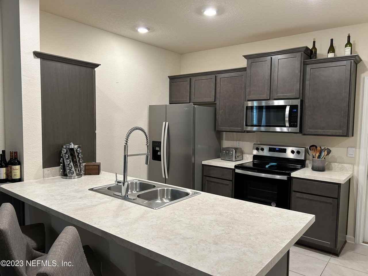 75510 Harvester St - Photo 2 of 27