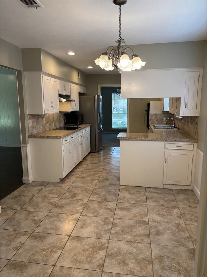 7405 Alto Caro Dr - Photo 5 of 16