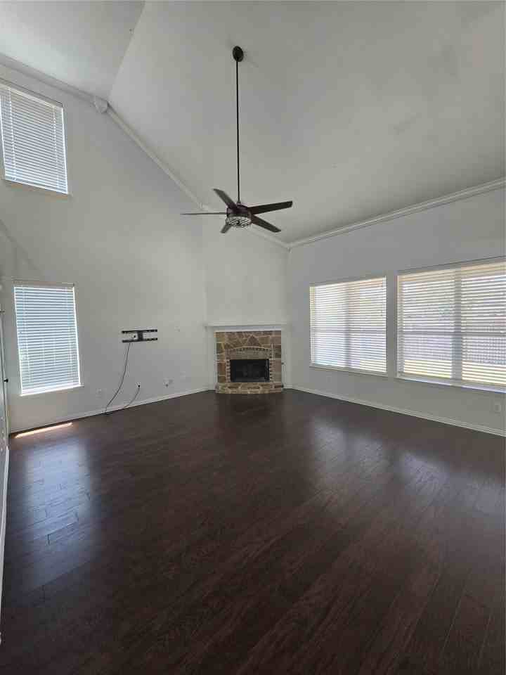 1320 Wheatear Dr - Photo 2 of 33