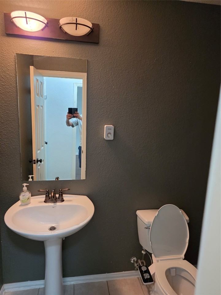 1320 Wheatear Dr - Photo 6 of 33