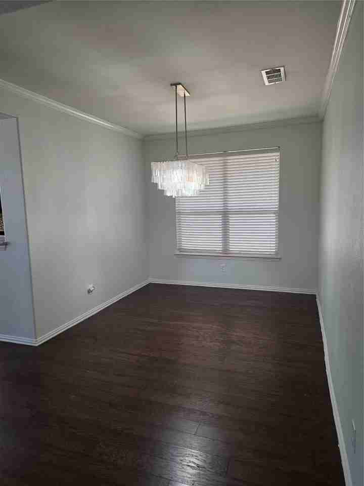 1320 Wheatear Dr - Photo 7 of 33
