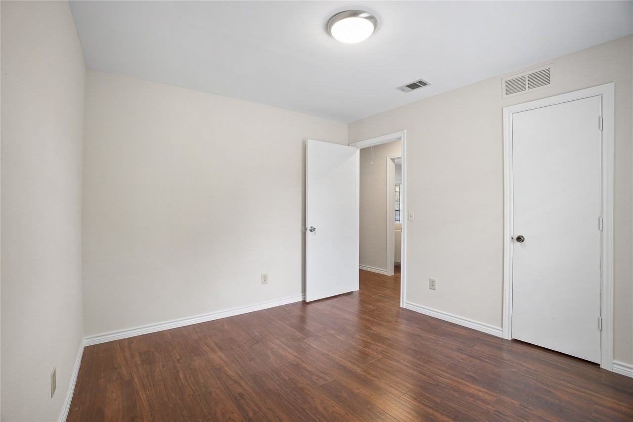 3228 Anchor Dr - Photo 7 of 25