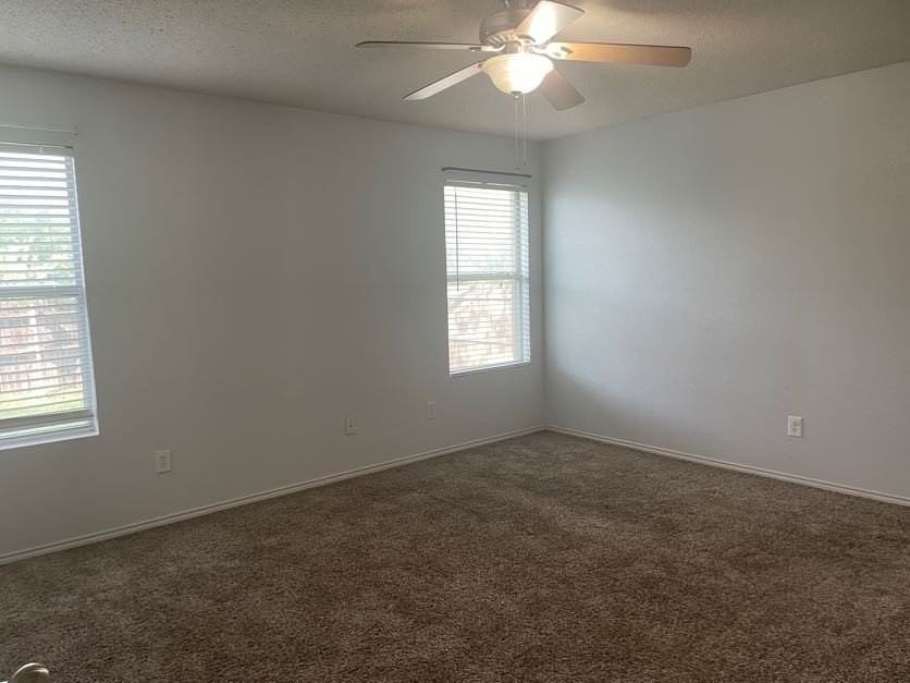 820 Eagle Dr - Photo 6 of 12