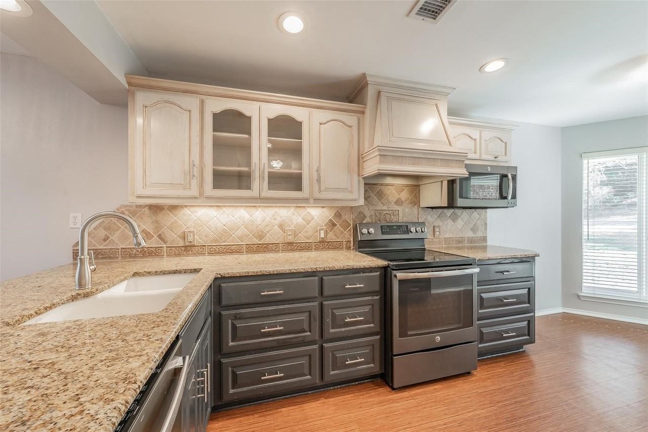 4218 Mojave Dr - Photo 4 of 40