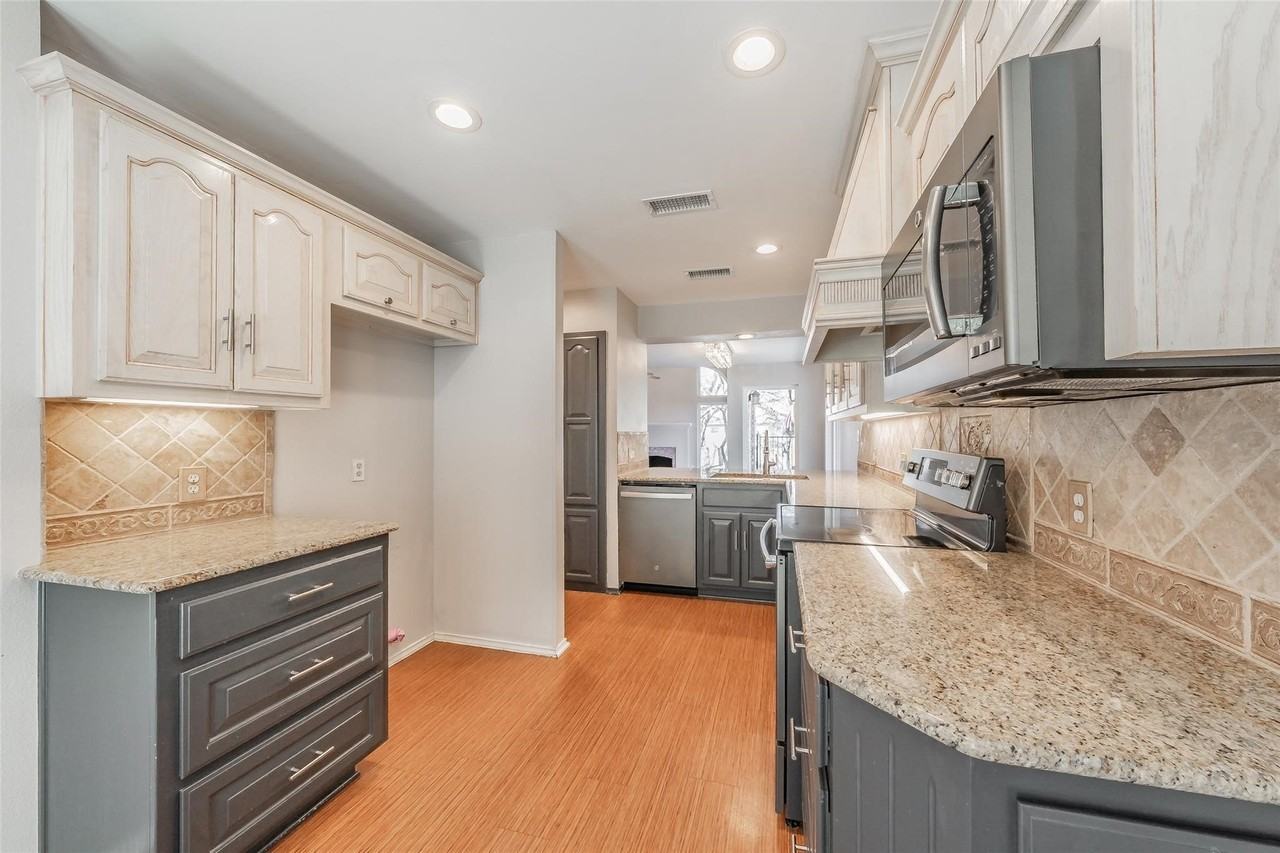 4218 Mojave Dr - Photo 6 of 40