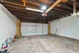 2011 Towngate Dr - Photo 7 of 31