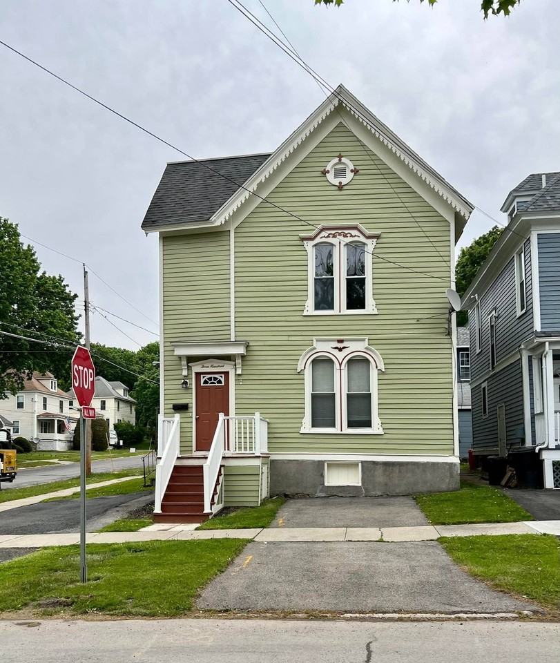 300 S William St