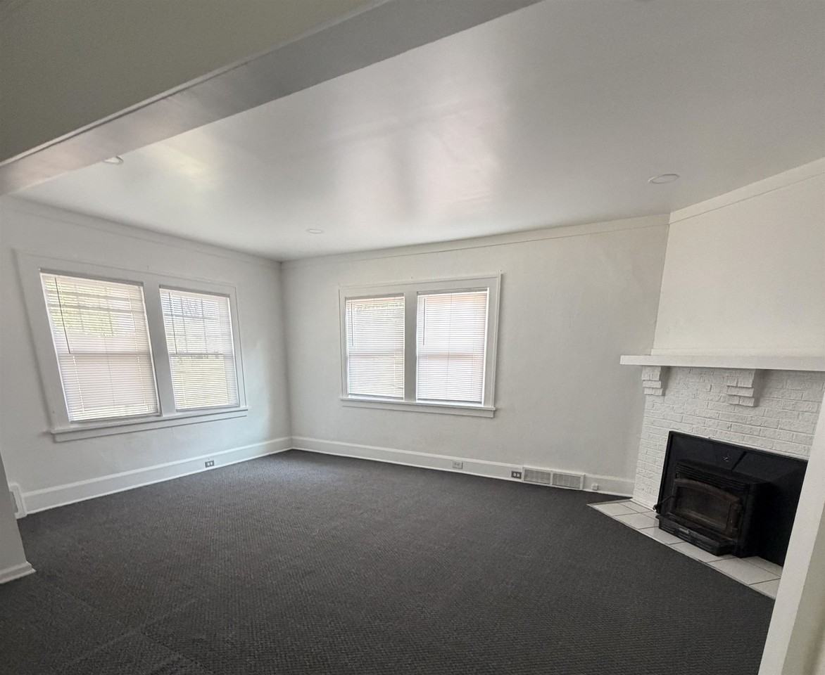1812 Huffman Blvd - Photo 6 of 17