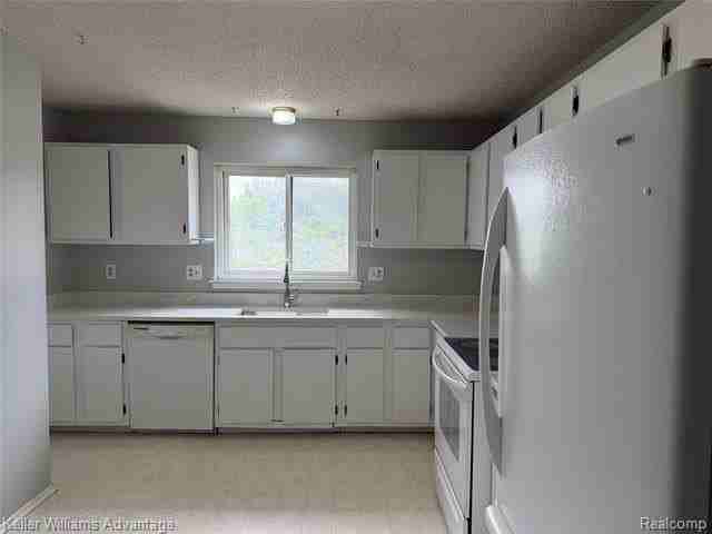 27915 Berrywood Ln #70 - Photo 4 of 20