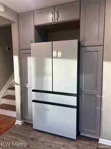 1210 Kenilworth Pl - Photo 6 of 17