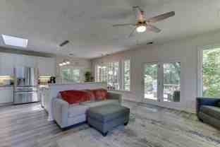 132 Causeway Dr - Photo 1 of 1