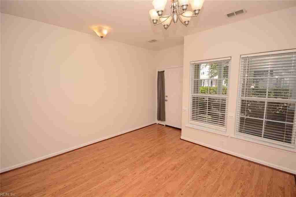5062 Glen Canyon Dr - Photo 4 of 50