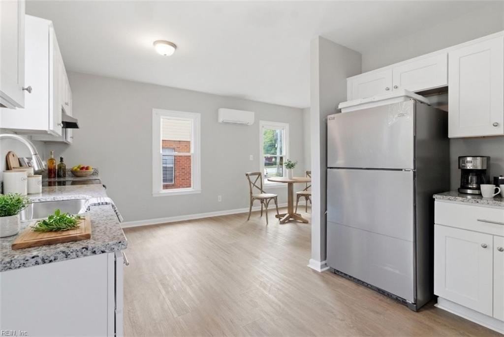 1442 W 41st St - Photo 7 of 30