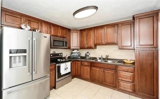 5909 Albert Pl - Photo 5 of 16