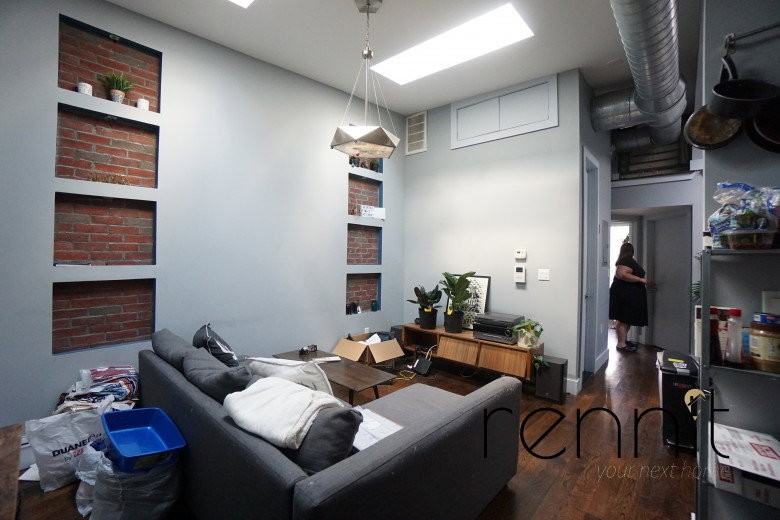 Halsey St #C - Photo 6 of 8