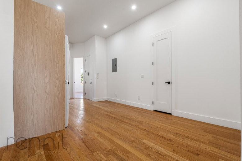 Fairview Ave #3L - Photo 2 of 8