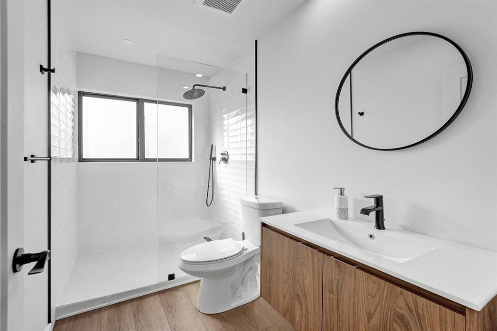 5501 Ne 18th Ter - Photo 6 of 8