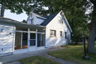 1043 Cranberry Pike - Photo 1 of 1