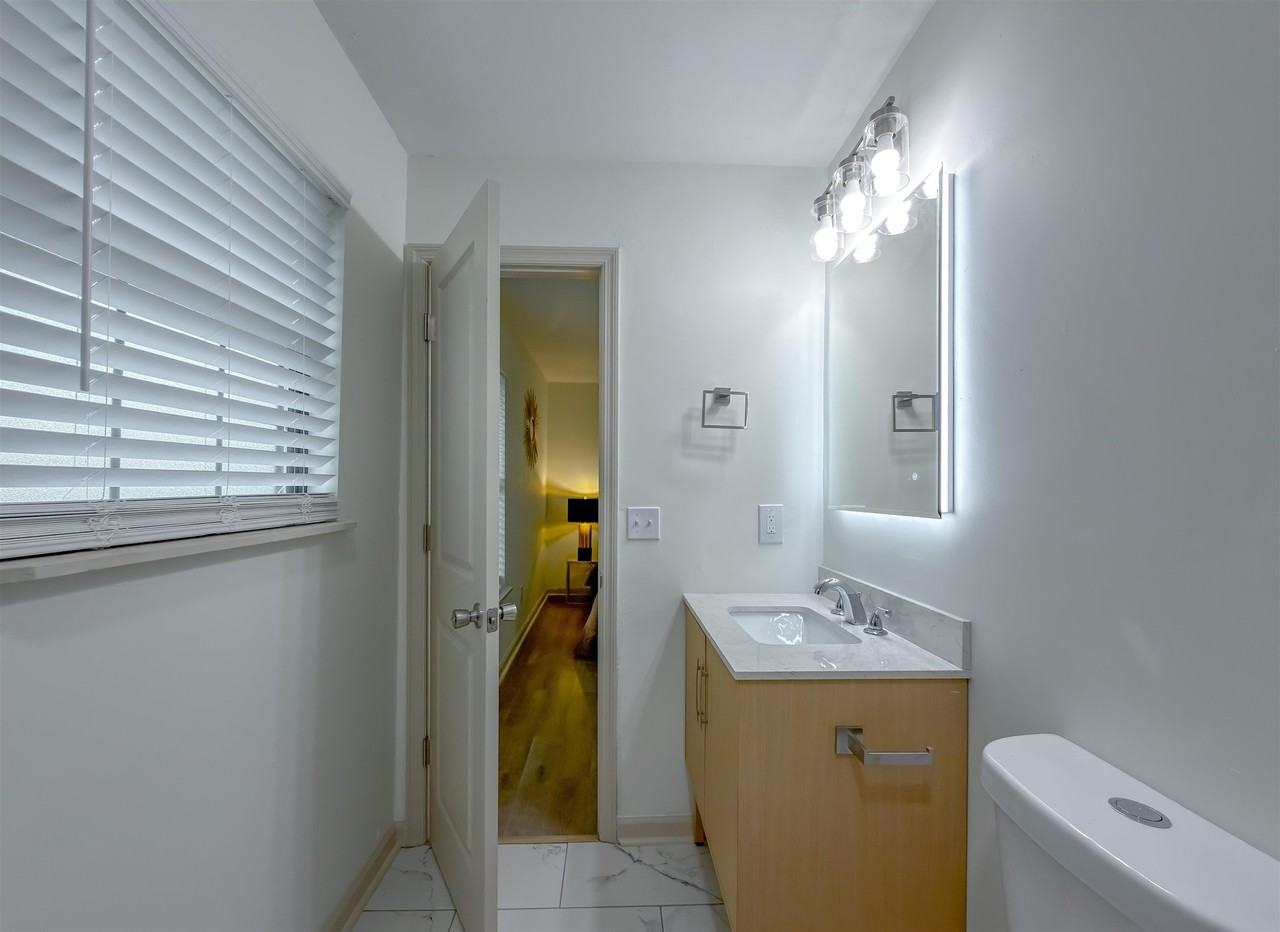 2059 Little River Ln - Photo 3 of 48