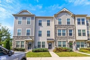 523 Pebblebrook Ln - Photo 1 of 1