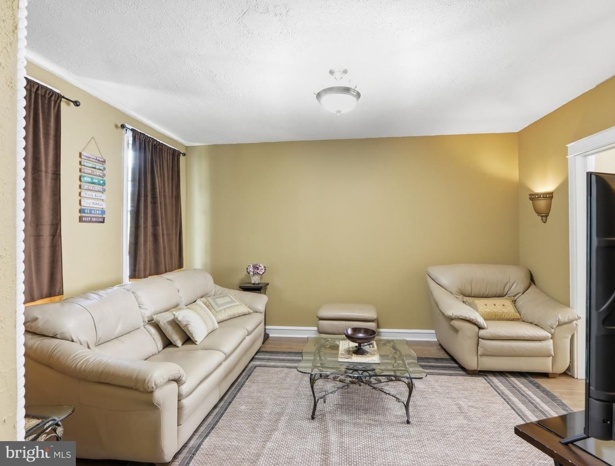 3406 Erdman Ave - Photo 5 of 26