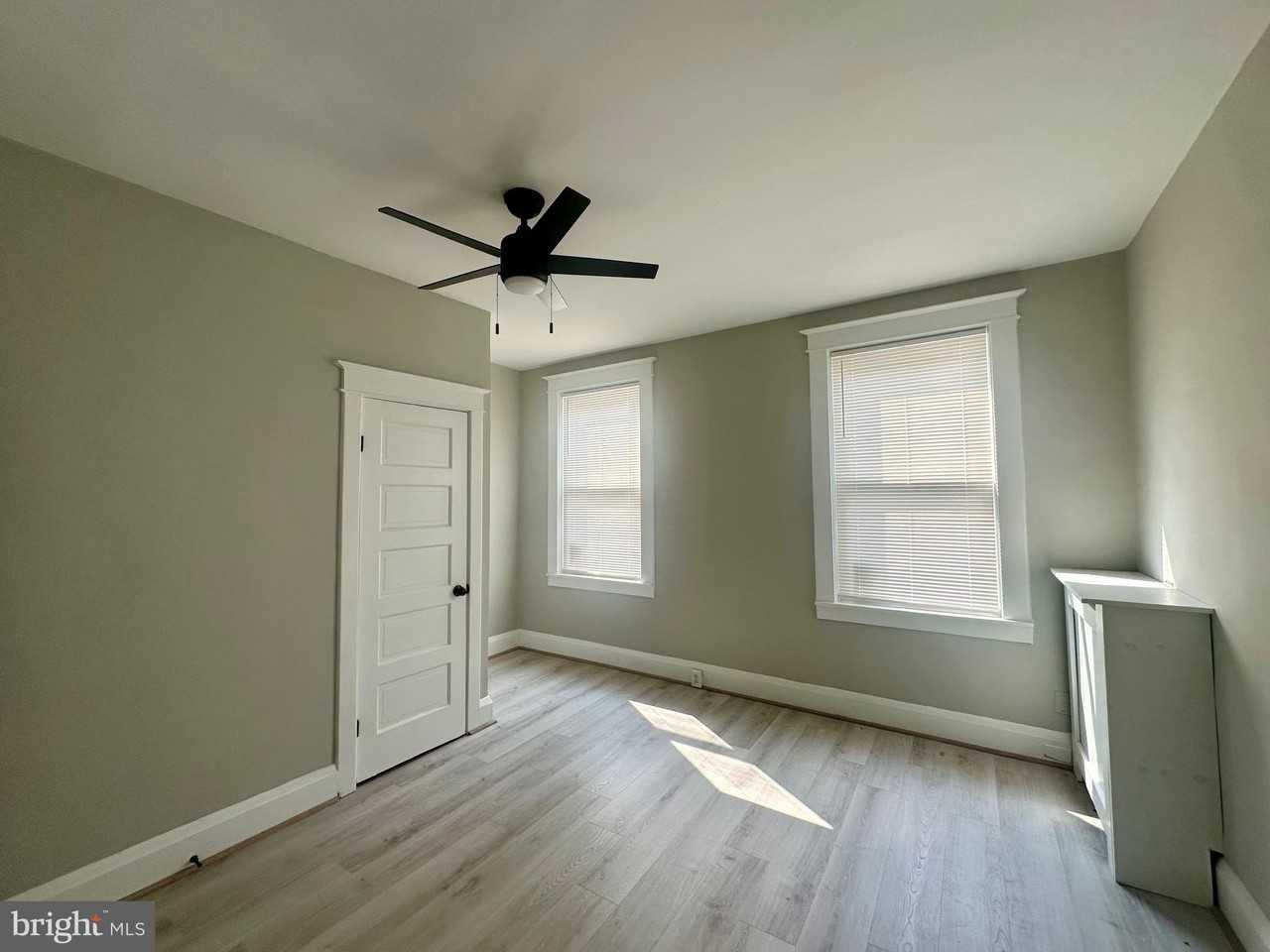 125 N Monastery Ave - Photo 7 of 21