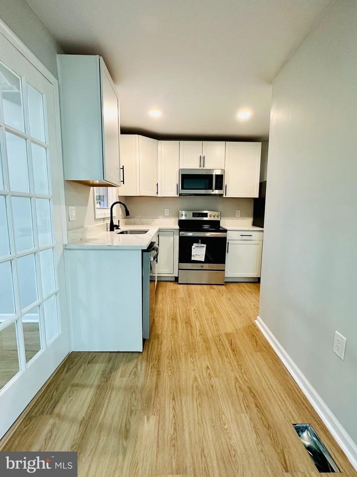 5906 Leewood Ave - Photo 4 of 20