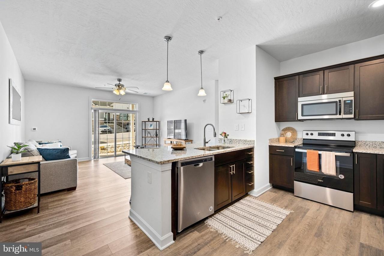 115 Sienna Dr #302