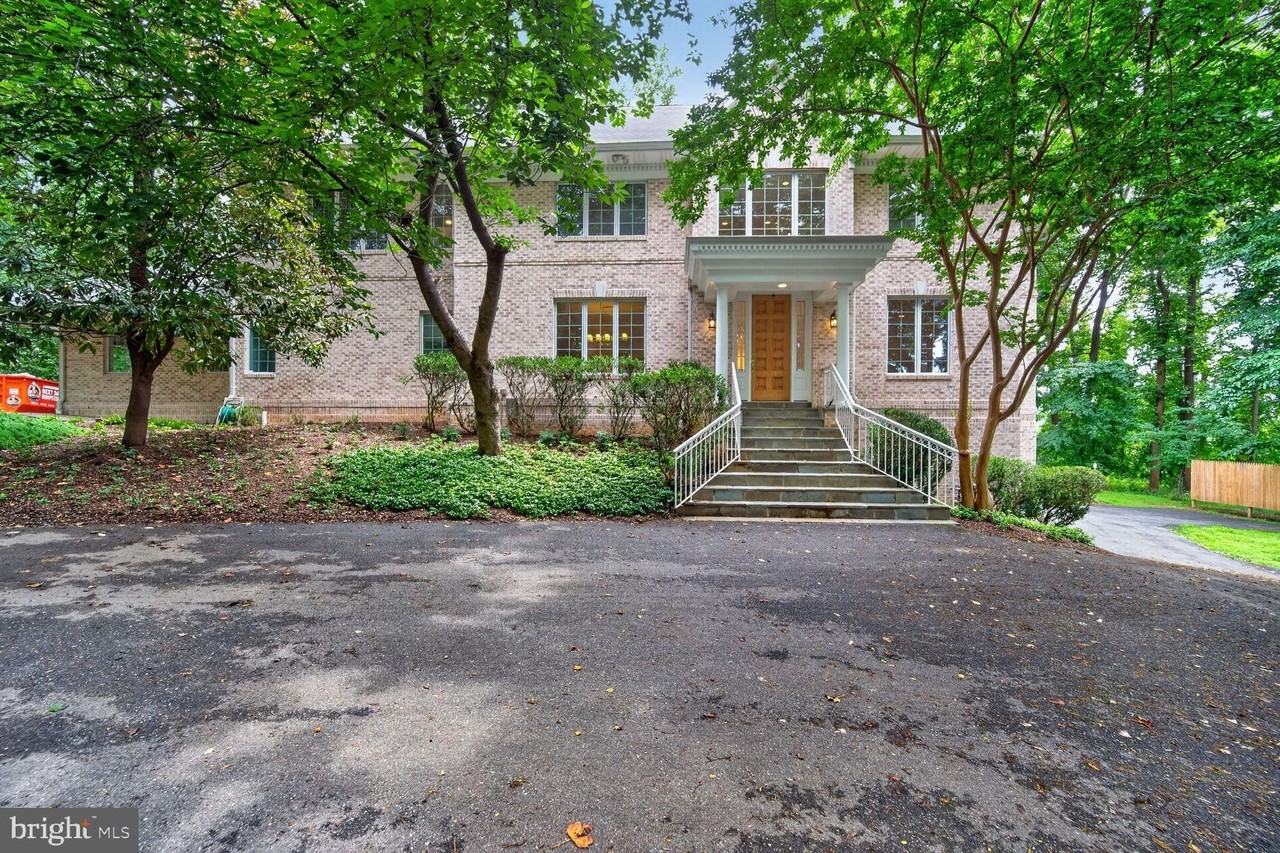 8309 Old Seven Locks Rd - Photo 3 of 50
