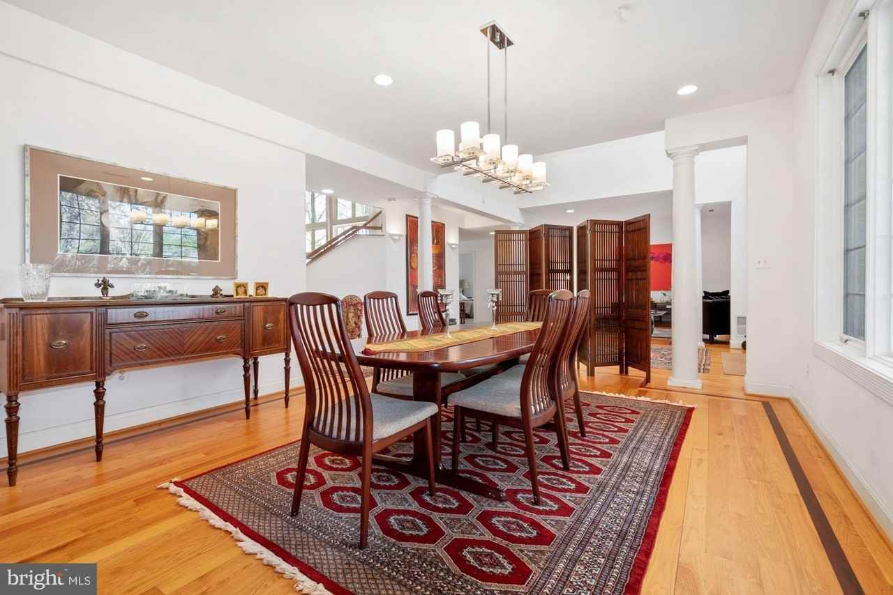8309 Old Seven Locks Rd - Photo 7 of 50