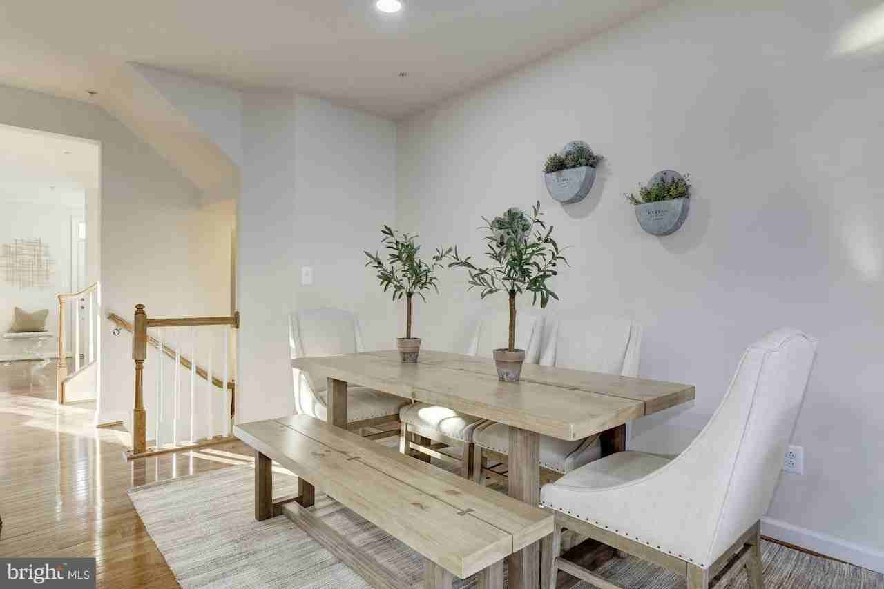 122 Parkview Ave - Photo 2 of 45