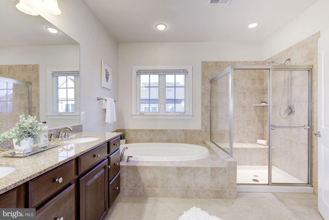122 Parkview Ave - Photo 5 of 45