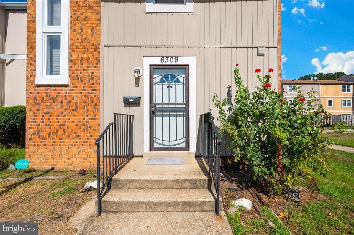 6309 Arwen Ct - Photo 2 of 39