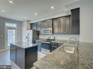 9940 New Pointe Dr - Photo 4 of 13