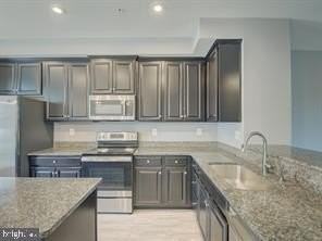 9940 New Pointe Dr - Photo 7 of 13