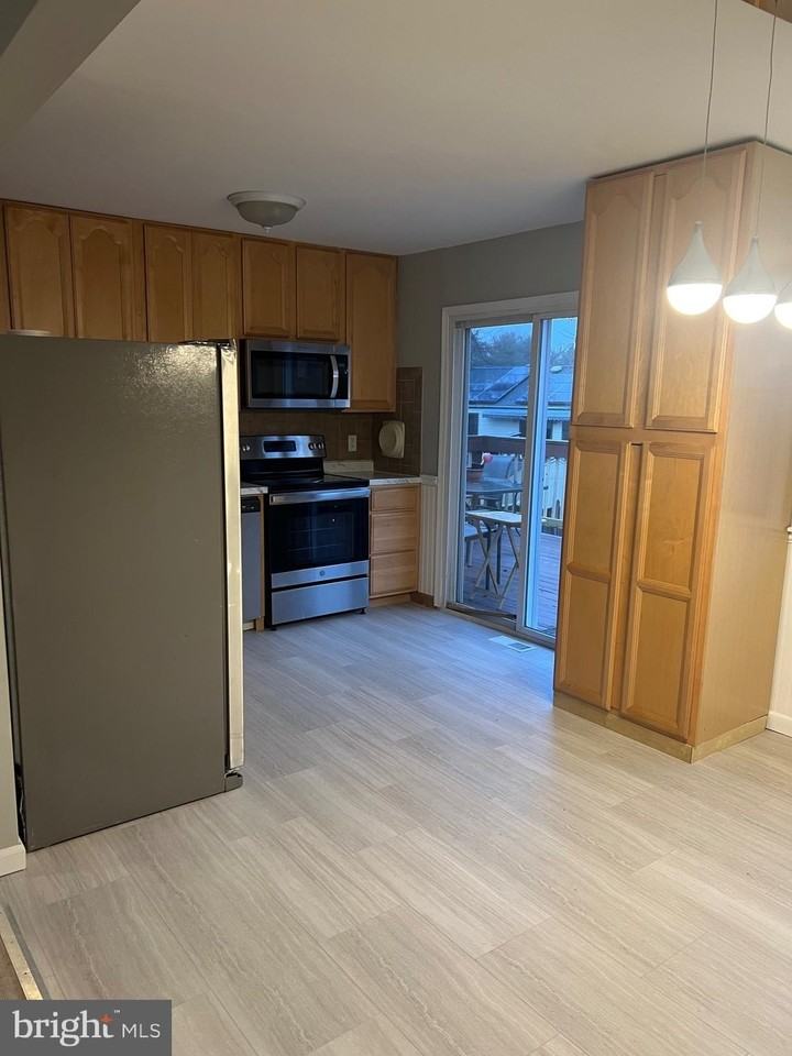 2418 York Rd - Photo 6 of 21