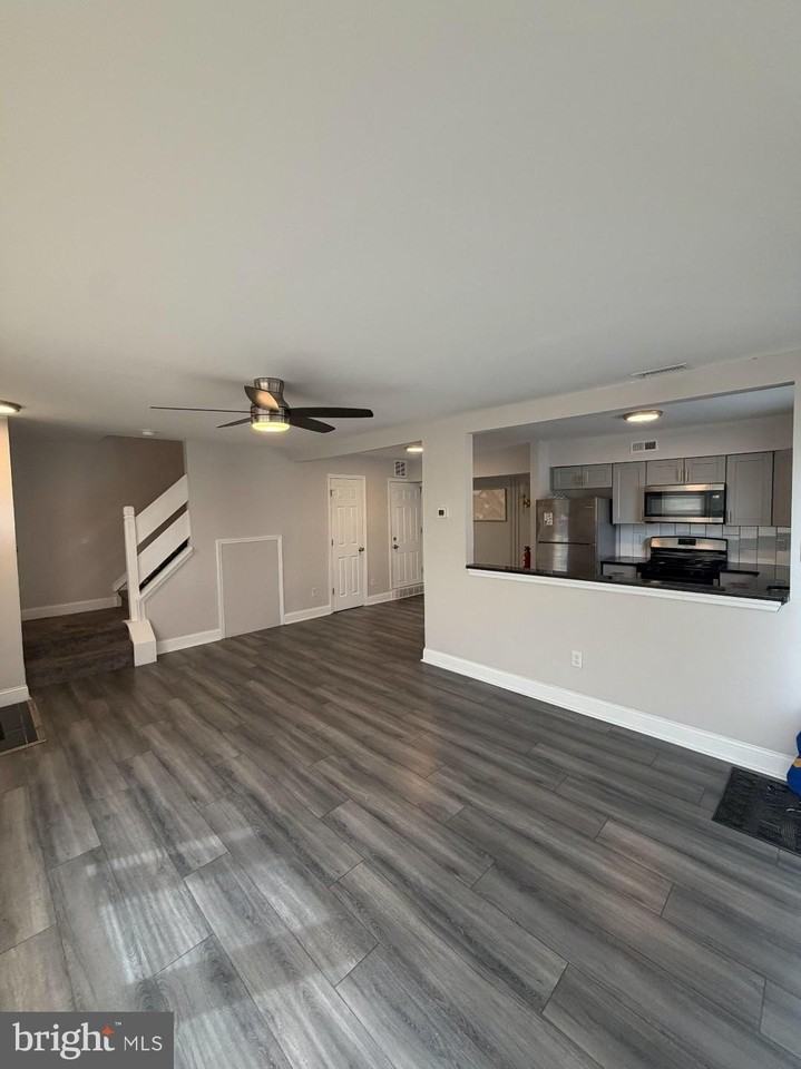 19 Lamont Ct - Photo 3 of 22