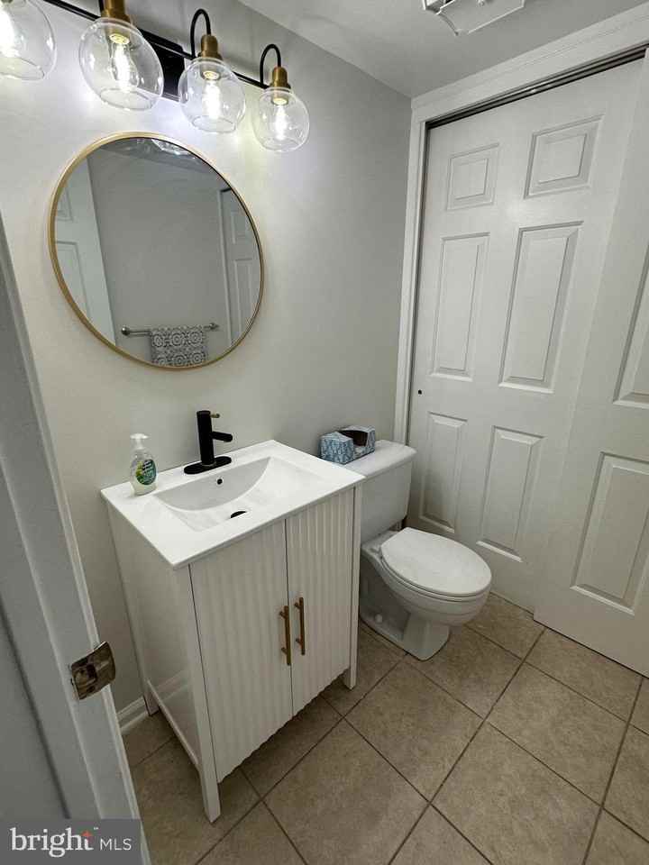 692 Danbury Ct - Photo 4 of 16