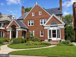 featured image of 2605 N 2nd St