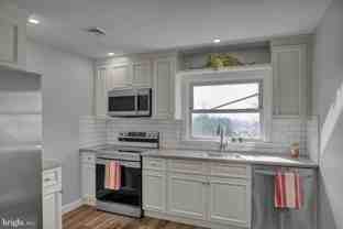 933 N Hanover St #2ndFL - Photo 1 of 1